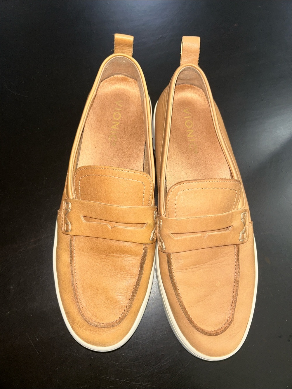 Vionic Women’s Tan Leather Slip-On Loafers for Women Sz 7.5